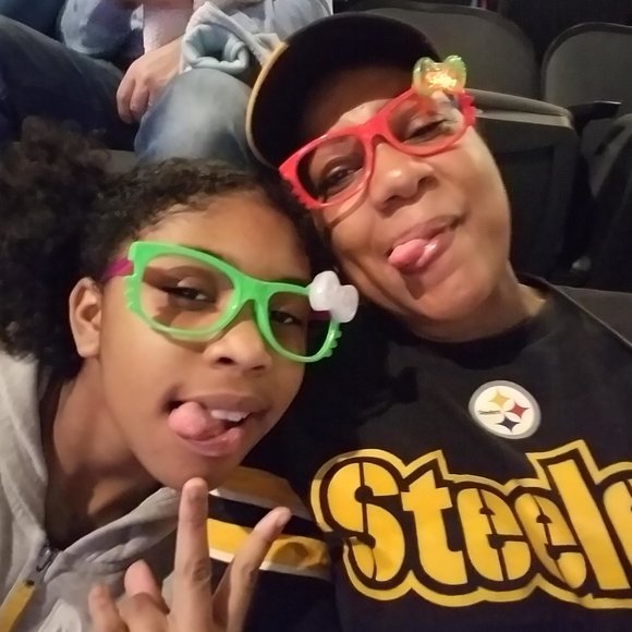 Meet your Posher, Gloria - Picture 7 of 8